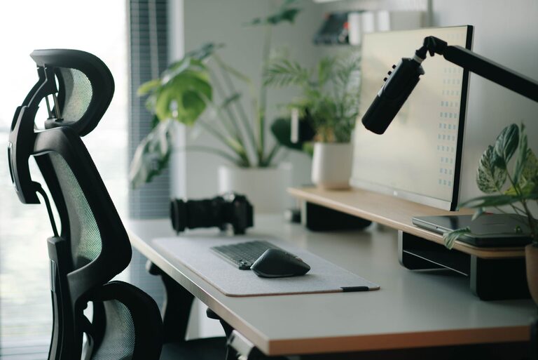 Tips for Creating a Productive Home Workspace That Boosts Focus and Comfort
