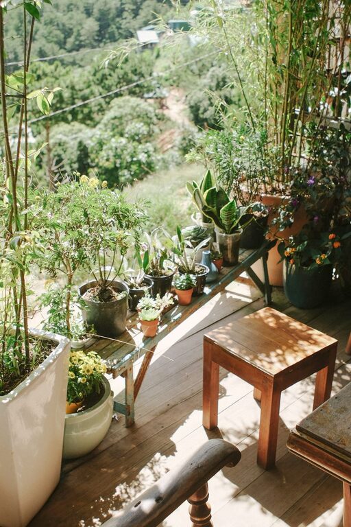 How to Create a Relaxing Outdoor Garden Space at Home